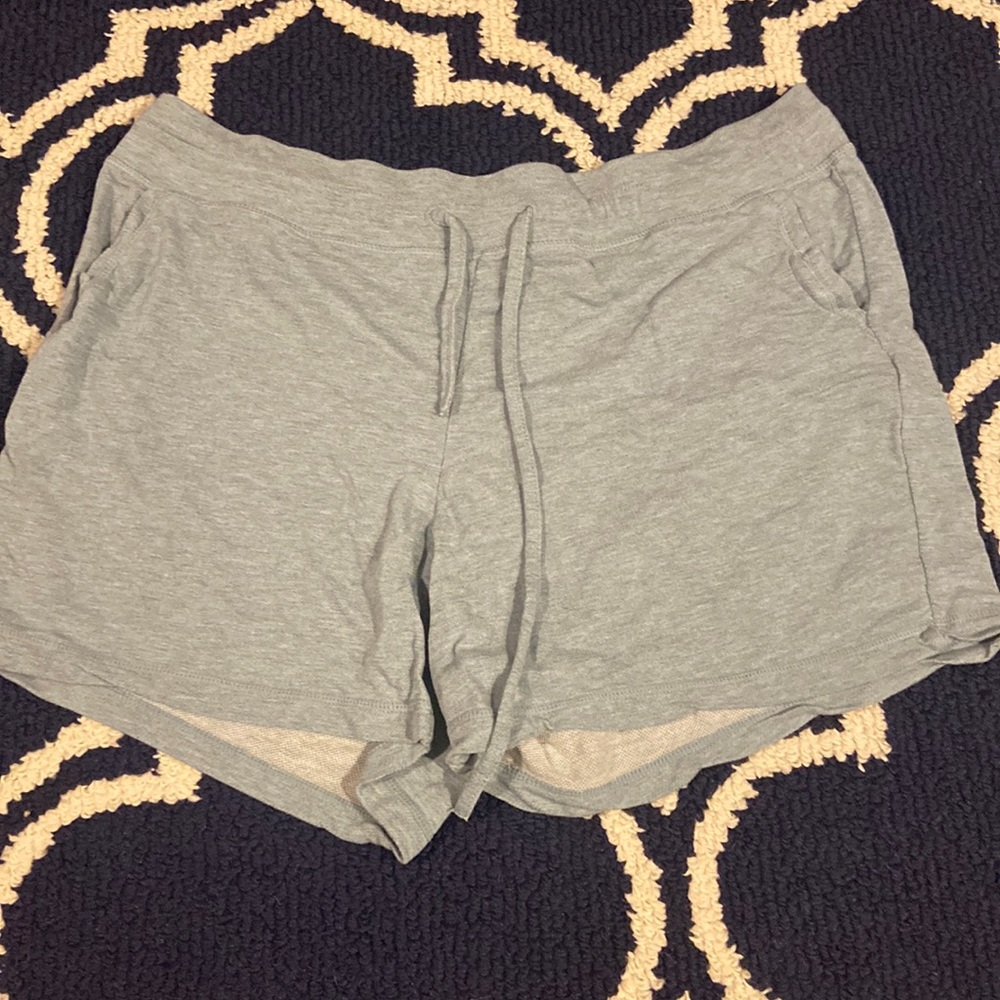 32 degrees shorts- Size XL